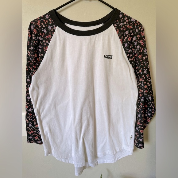 Women’s Vans Floral Sleeves Baseball T Size medium. EUC - Picture 1 of 6